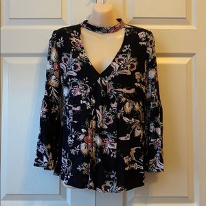 Women’s a.n.a floral choker top🤍